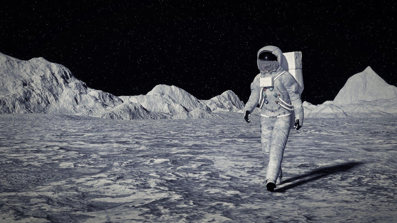 Children will be born on the Moon by 2075